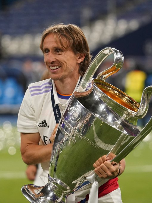 博主：国安今天前往河内，因当地训练条件不佳今晚直接去踩场