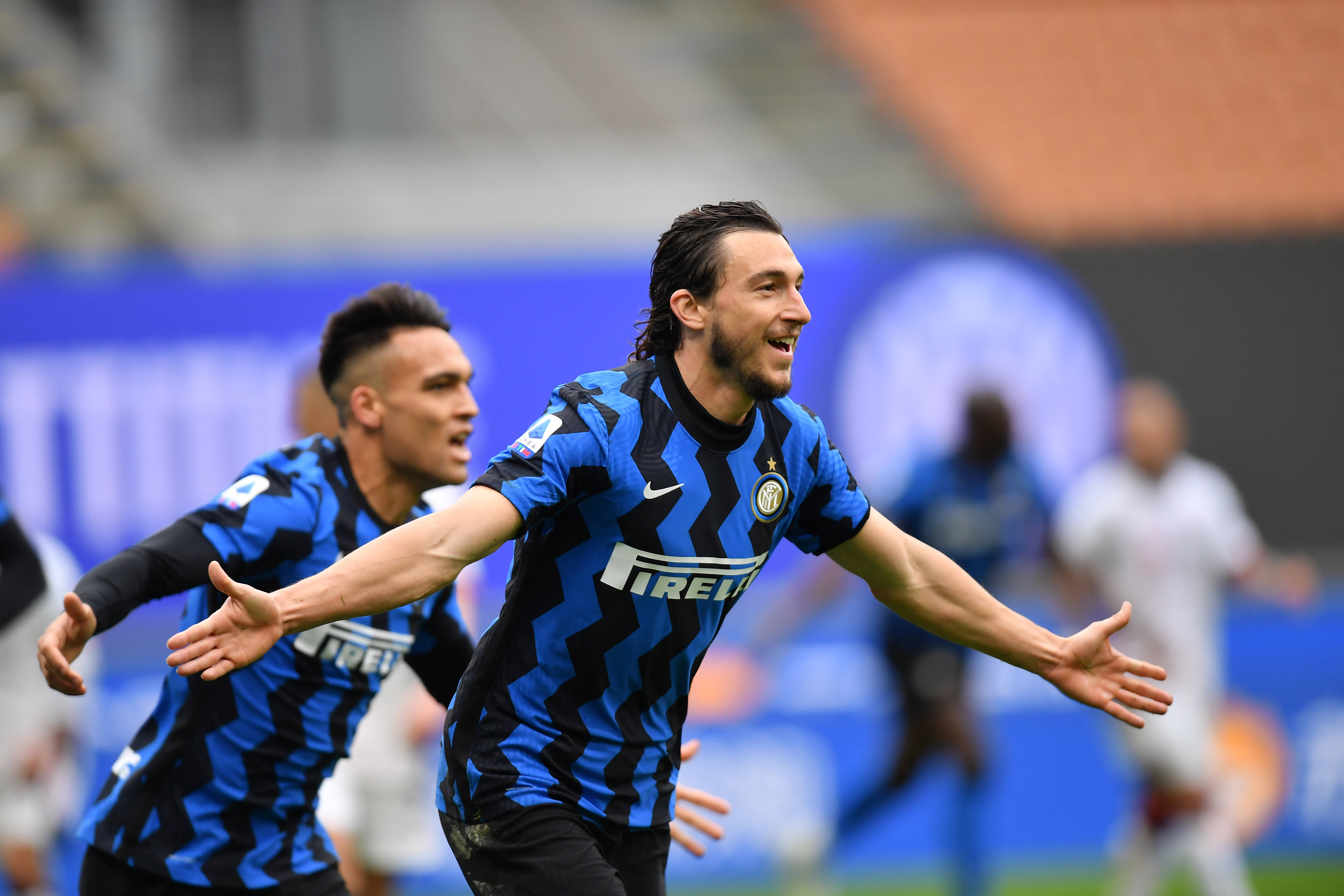 卡拉格怒喷萨拉赫8分钟，麦迪逊震惊脸：我现场看他开炮