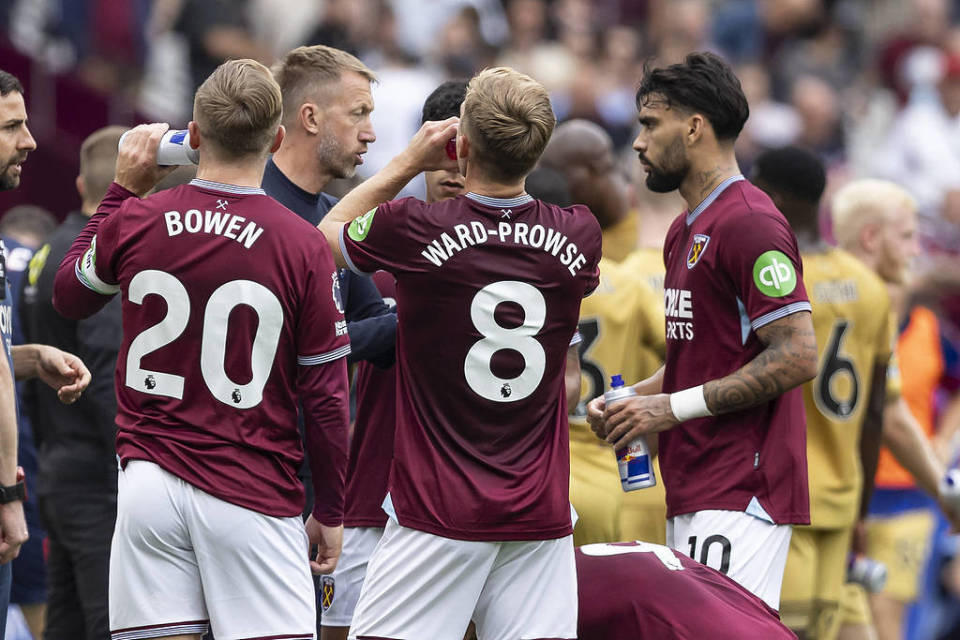 TA评红军面临问题：定位球防守成短板；球队压迫力不足